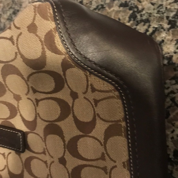 Brown coach purse - Picture 7 of 8